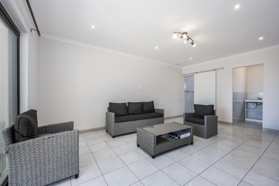 3 Bedroom Property for Sale in Jakarandas Western Cape